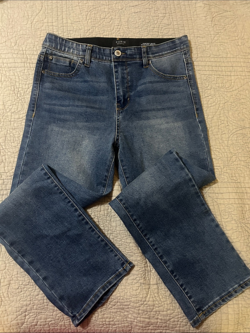 CURVE Women's Straight Leg Jeans - Medium Blue Wash